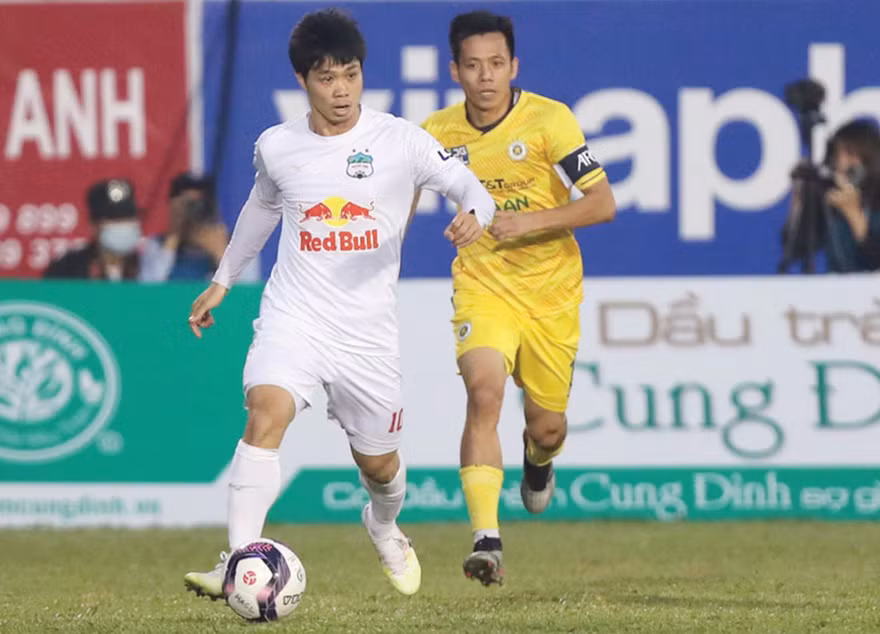 V-League khó tìm được phương án tổ chức giải trong bối cảnh dịch COVID-19 diễn biến phức tạp. Ảnh: Anh Tú 