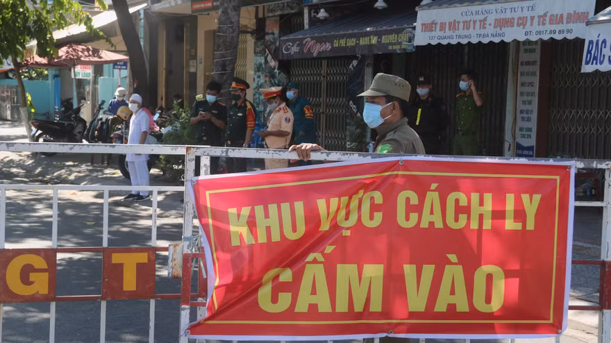 Đà Nẵng cách ly, phong toả phòng chống dịch COVID-19 hồi tháng 7/2020. Ảnh: Nguyễn Thành