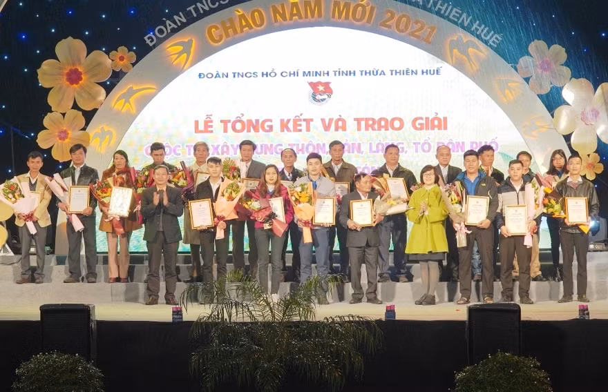 20 tập thể xuất sắc trong triển khai cuộc thi “Xây dựng thôn, bản, làng, tổ dân phố xanh - sạch - sáng năm 2020” tỉnh TT-Huế.