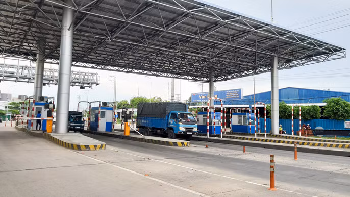 Giao thông trên QL 91 đoạn qua trạm T2 thông thoáng trước quyết định tạm dừng thu phí ngày 25-5