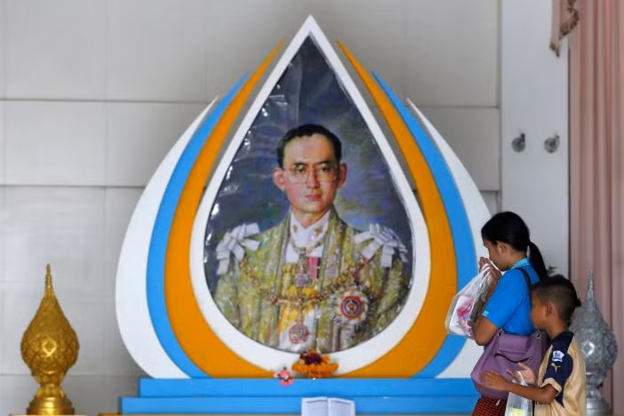 Sức khỏe của nhà vua Thái Lan Bhumibol Adulyadej không ổn định. Ảnh: Reuters