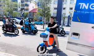 Xe điện, xe buýt… đổi nhịp sống TPHCM