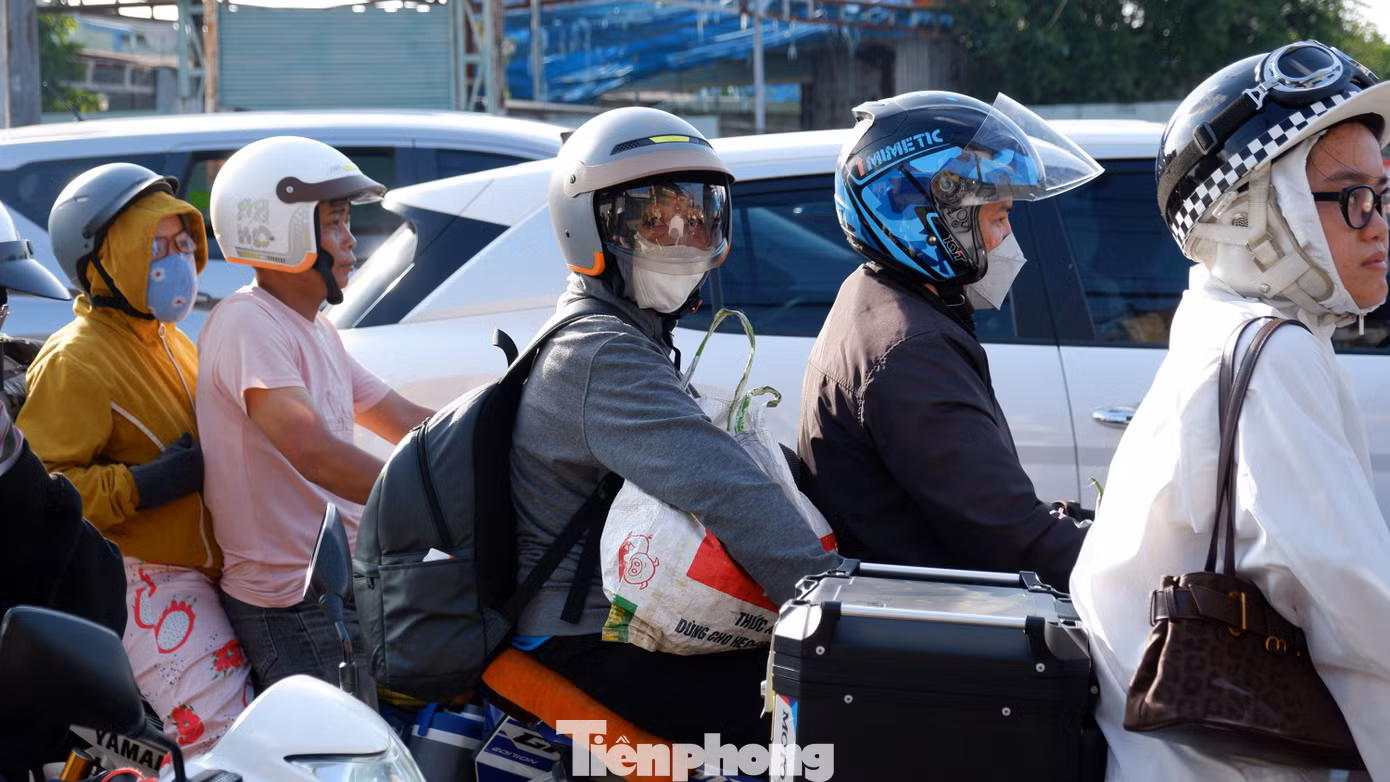 tp-cua-ngo-3.jpg
