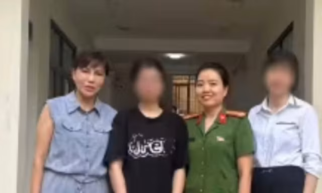 TP60+: Nhân viên tiệm vàng ở Hà Nội cứu nữ sinh khỏi bẫy lừa 700 triệu