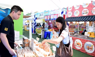 Cận cảnh khu ẩm thực ‘giá sinh viên’ tại Sóng Festival 
