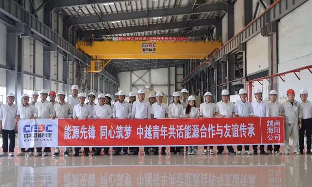 Trường Đại học Sao Đỏ tăng cường mối quan hệ hợp tác với công ty TNHH Điện lực Jaks Hải Dương