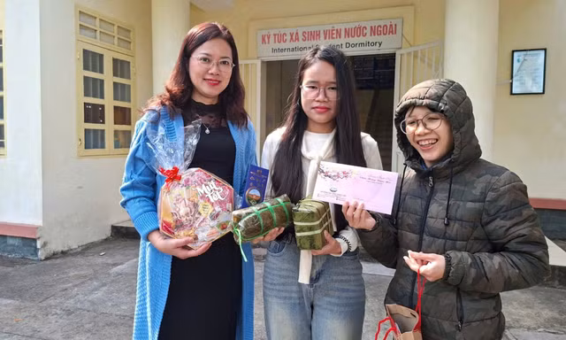 Tết xa quê vẫn tròn đầy yêu thương của nữ du học sinh Souphin Phommavongsa tại Trường Đại học Thủy lợi