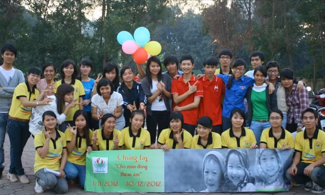 Một ngày làm việc của nhóm thiện nguyện