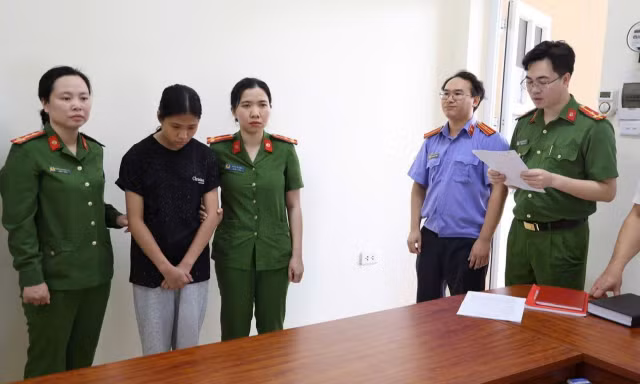 Khởi tố 2 bị can trong vụ nữ sinh bị đánh hội đồng ở Phú Thọ