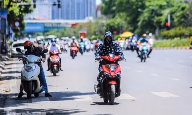  Nắng nóng cực gay gắt tiếp diễn, có nơi trên 40 độ