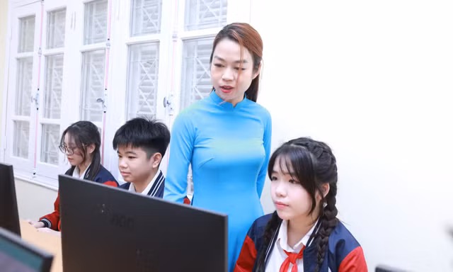 Một giờ học của học sinh Hà Nội Ảnh: NTCC