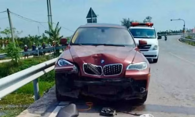 Một nguyên chủ tịch xã ở Ninh Bình bị ô tô BMW tông tử vong