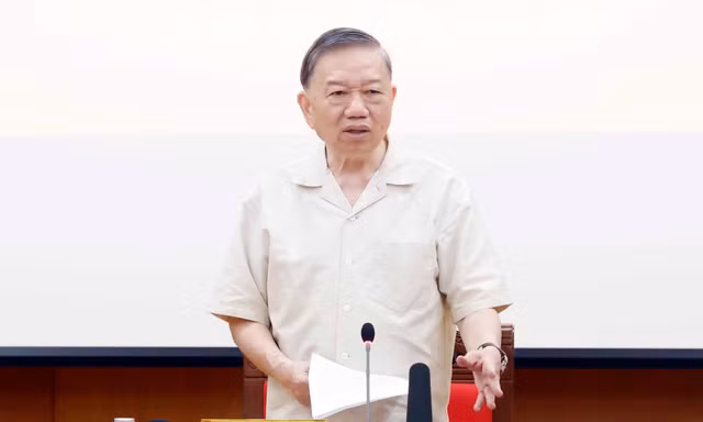 Bộ Chính trị yêu cầu tăng cường kỷ luật phát ngôn, văn hoá ứng xử của cán bộ, đảng viên trên không gian mạng