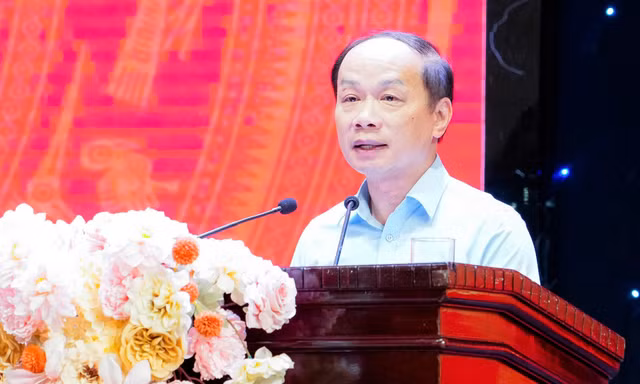 Để không bị động trước 'bão' thông tin trên không gian mạng