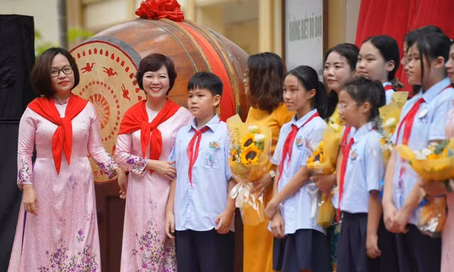 Cấp bách bổ sung, bồi dưỡng cán bộ giáo dục cấp xã
