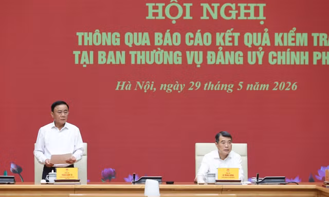 Hoàn thiện mô hình chính quyền 3 cấp, nâng cao chất lượng cán bộ cơ sở 