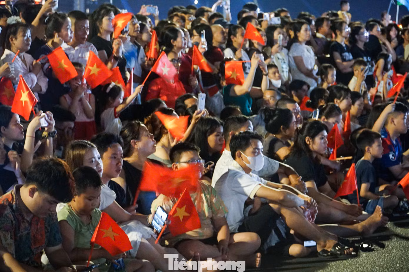 tp-tiep-lua-tu-hao-12.jpg
