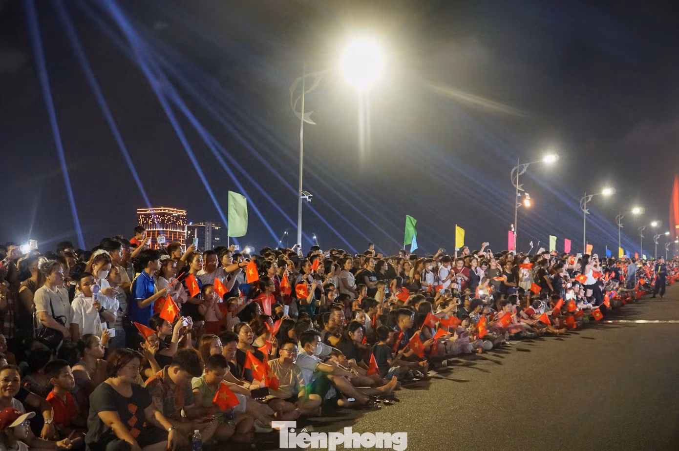 tp-tiep-lua-tu-hao-11.jpg