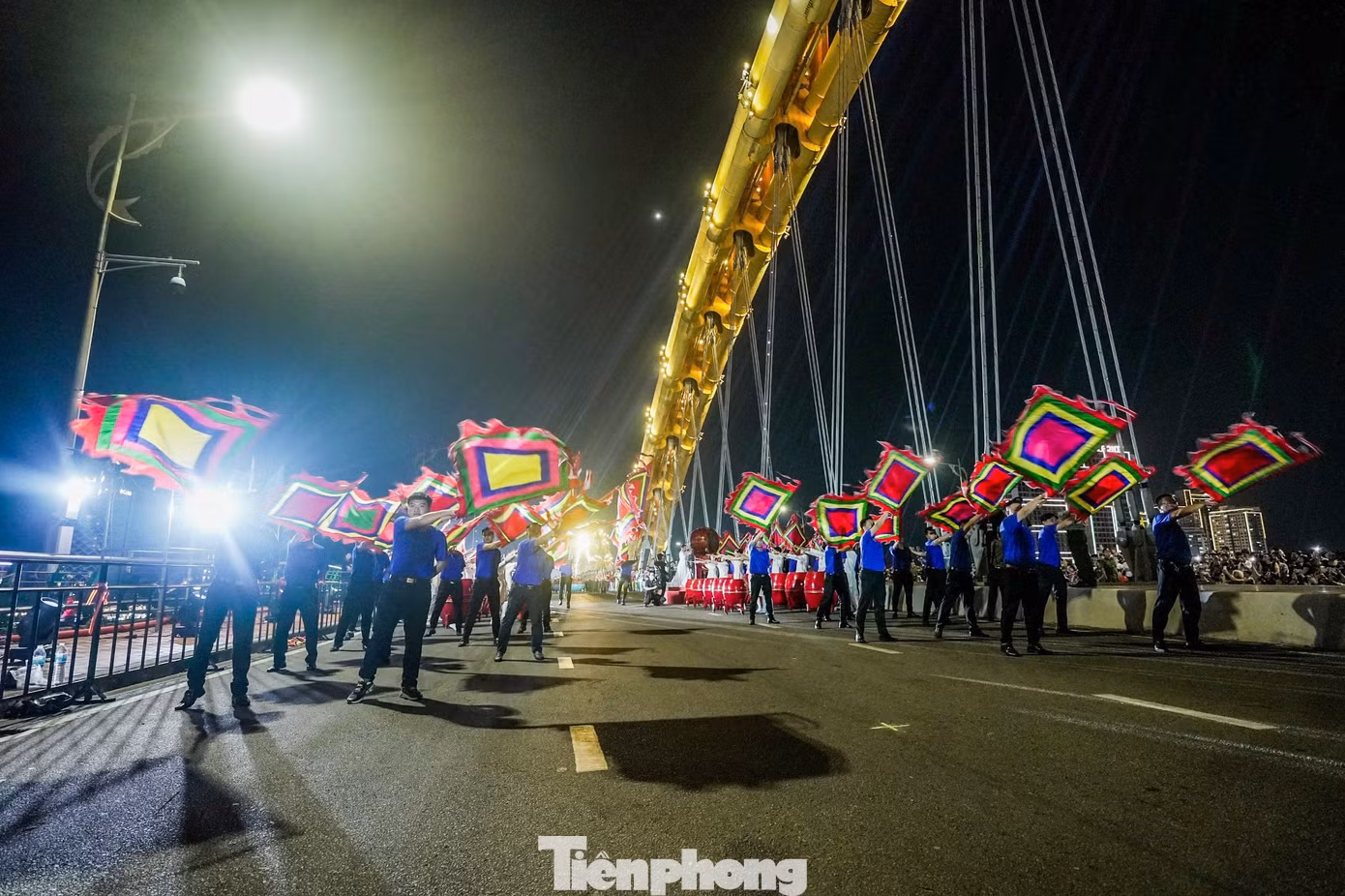 tp-tiep-lua-tu-hao-13.jpg