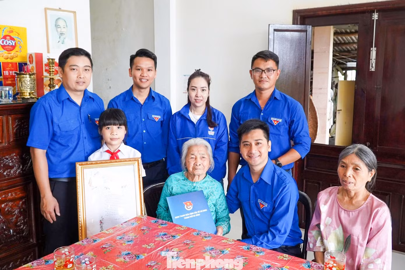 tp-nguoi-tre-tiep-lua-nghe-thuat-dan-gian-1.jpg