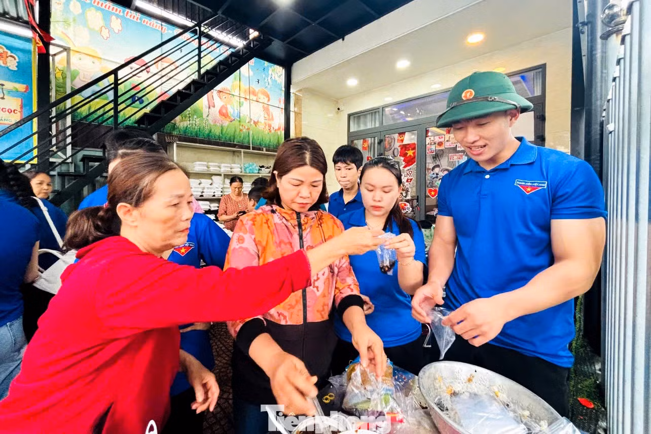 tp-bep-com-thanh-nien-15.jpg