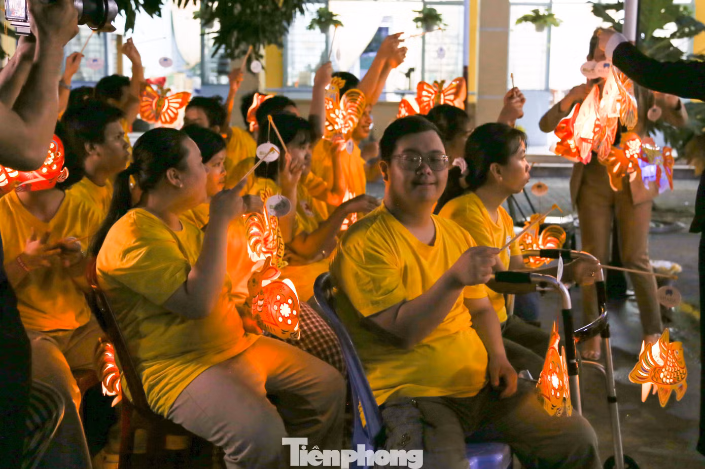 tp-trung-thu-cho-tre-khuyet-6.jpg