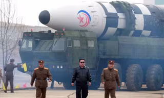 Chủ tịch Kim Jong-un tuyên bố Triều Tiên sở hữu 'vũ khí bí mật'
