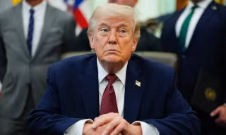 Tổng thống Mỹ Trump ra lệnh phá huỷ các tàu Iran rải thủy lôi ở eo biển Hormuz