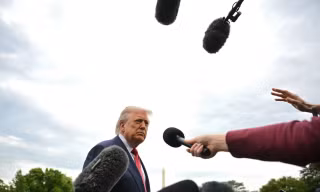 Tổng thống Trump: Mỹ sẽ nhận được phản hồi từ Iran vào tối nay