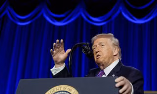 Mỹ - Iran chuẩn bị đàm phán: Tổng thống Donald Trump ưu tiên ngoại giao, nhưng vẫn để ngỏ lựa chọn quân sự