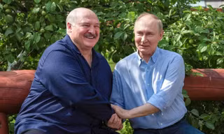 Căng thẳng với Ukraine gia tăng, Tổng thống Nga gặp Tổng thống Belarus