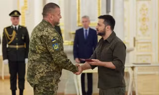 Hé lộ cuộc gặp kín giữa Tổng thống Ukraine và đối thủ bầu cử tiềm năng 