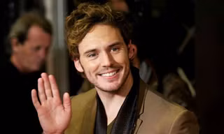 Nam thần Sam Claflin sẽ vào vai giáo sư “phông bạt” nhất Harry Potter bản mới?