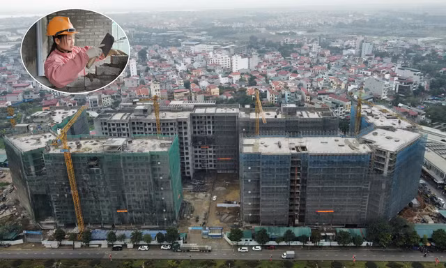 Công nhân vẫn bám công trường NƠXH từng 'nóng' chuyện dân xếp hàng xuyên đêm nộp hồ sơ
