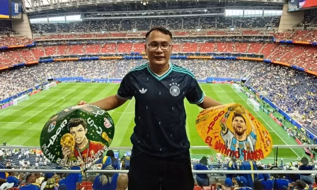 Khách Việt chi 2.500 USD ngồi hàng đầu xem Ronaldo 'đi vào lịch sử'