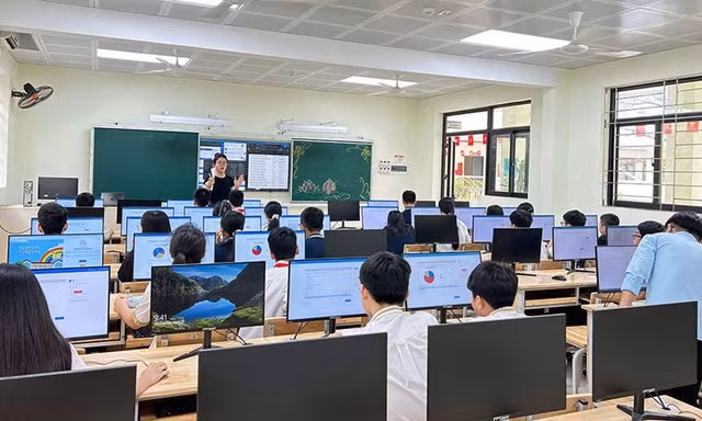 250 học sinh tham gia vòng chung kết Olympic Toán học Tuổi thơ Online 2026