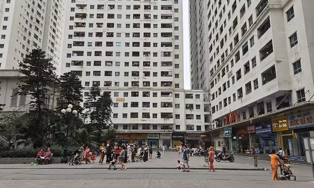 Sau khảo sát ‘trả nhà lấy tiền’, dân chung cư HH Linh Đàm lại nhận thông báo thu phí bảo trì