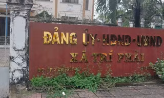 Cán bộ bị khởi tố vẫn được bố trí làm việc ở xã mới khi sáp nhập